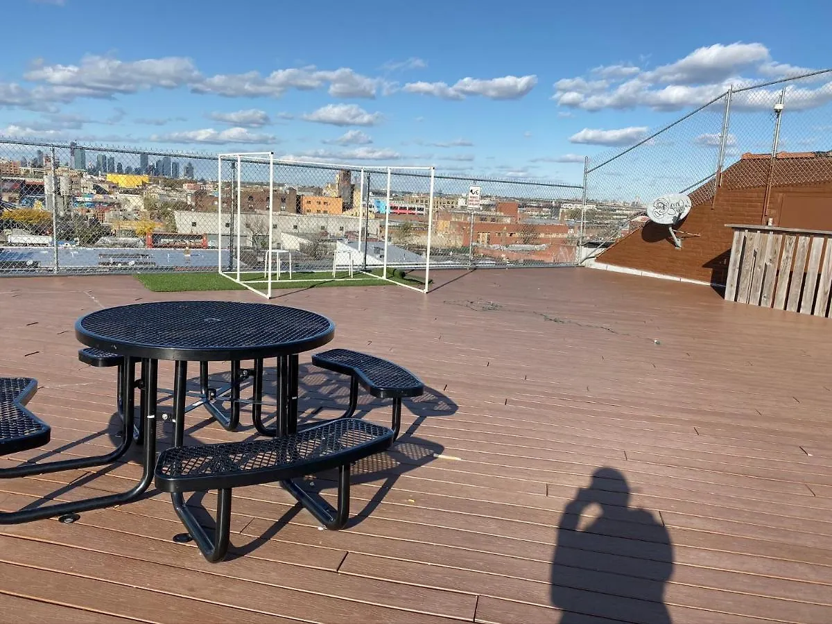 בית אירוח ניו יורק Mckibbin Loft Apartment ארצות הברית